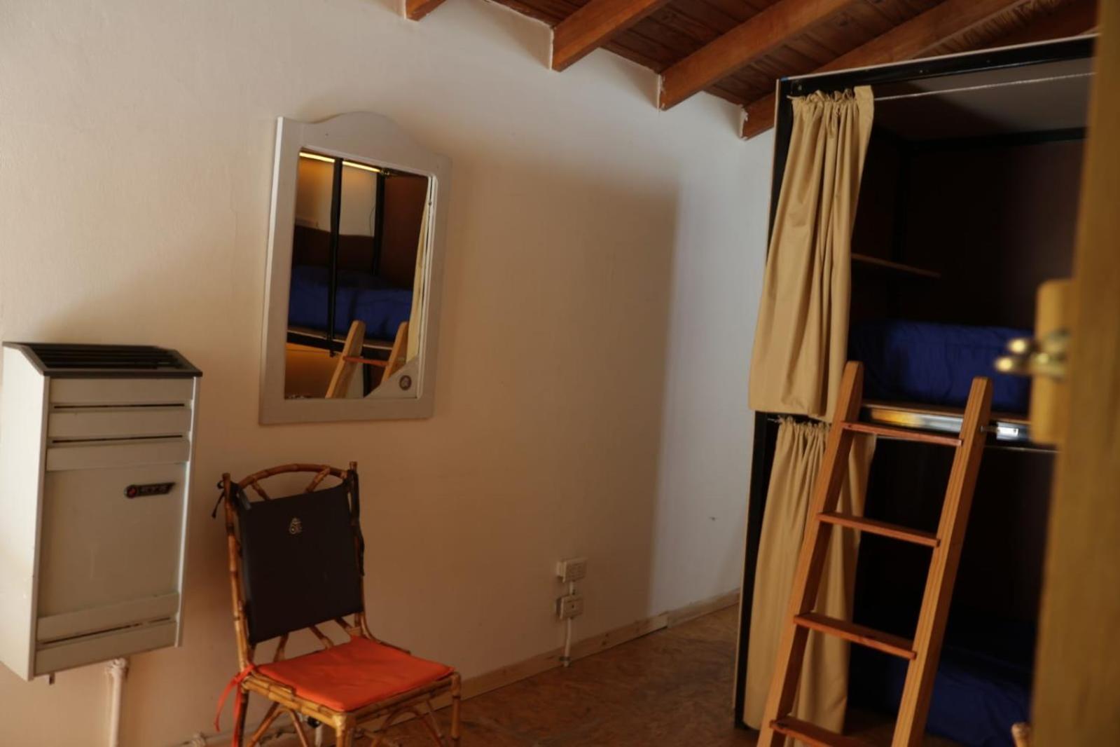 Hostel House 64Biguea El Calafate Exterior photo